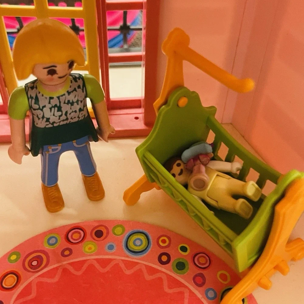 Playmobil deluxe dollhouse
